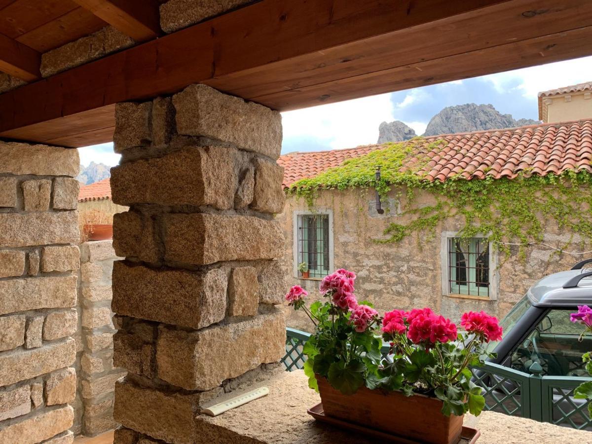 Casa Nel Borgo Di San Pantaleo Βίλα Εξωτερικό φωτογραφία
